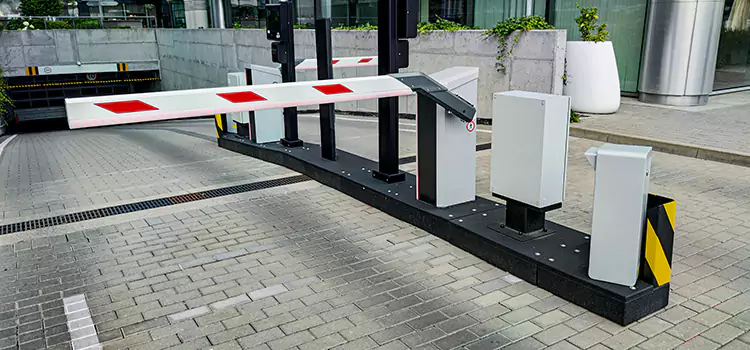 Custom Gate Design & Integration Queens